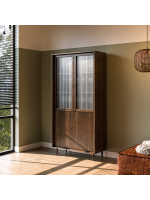 Cristaleira Feita em Madeira Maciça com o acabamento na cor castanho amadeirado. Duas portas com vidro canelado e duas em madeira | Coleção Jazz